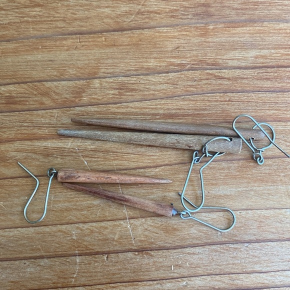 Wood earrings - Picture 7 of 7